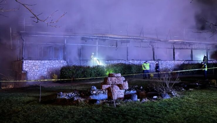 Bursa’da restoran alevlere teslim oldu