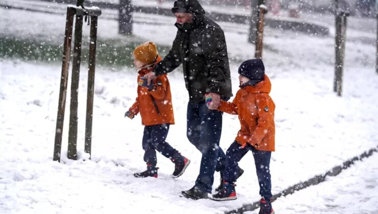 Kar alarmı verildi! İstanbul’da öğrenciler tatil beklerken, validen açıklama geldi