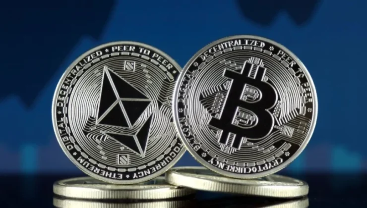 Trump&apos;ın Gümrük Vergisi Hamlesi Kripto Piyasasını Sarstı: Bitcoin ETF&apos;lerinden 100 Milyon Dolarlık Çıkış