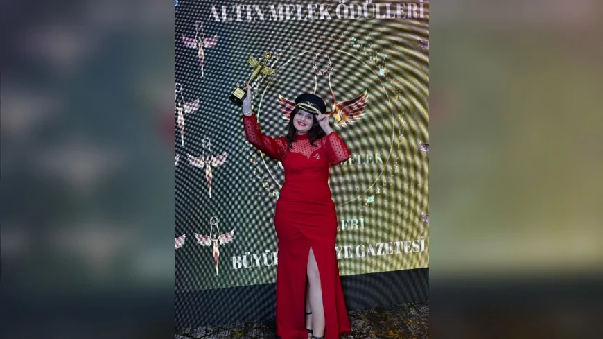 ‘Yılın En Başarılı Genç Havacılık Eğitmeni’ ödülünü alan Aysel Merve Kuş: ‘Gökyüzü sizin sınırınız değil, başlangıcınız olsun’
