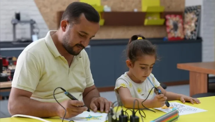 Düzce Bilim Merkezi’nde Babalar Günü’ne Özel Bilim Atölyesi: Baba-Çocuk Kodlama ve Tasarım Heyecanı