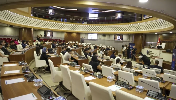 Antalya Büyükşehir Gençlik Meclisi dönemi tamamladı, yeni dönem başvuruları 5 Ekim’de başlayacak