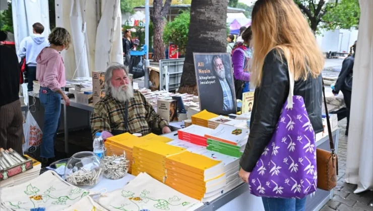 Tahsin Hasoğlu’ndan İZKİTAP 2025’te Kahkaha Dolu Gece: Yağmura Rağmen Binlerce Ziyaretçi Kültürpark’ta Buluştu