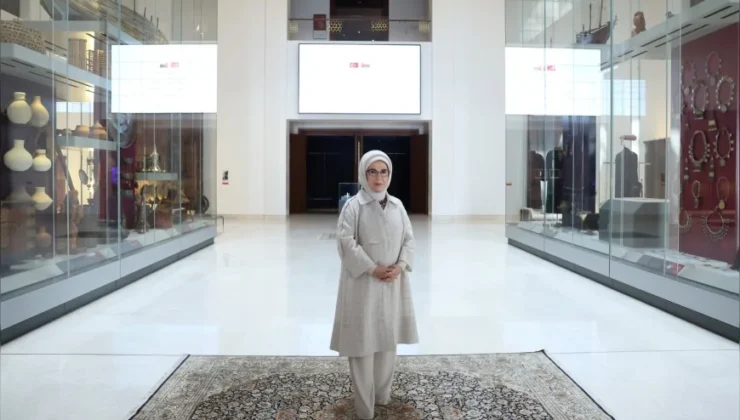 Emine Erdoğan Umman Ulusal Müzesi’ni Ziyaret Etti: “Kültürel Mirası Geleceğe Taşımayı Diliyorum”