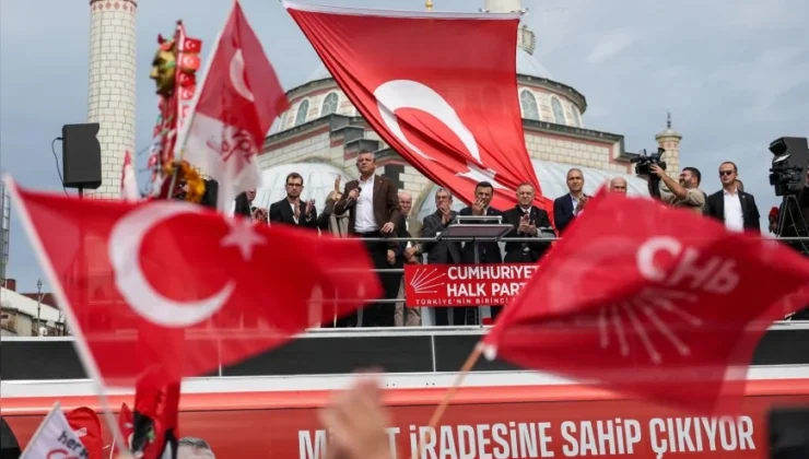 Özgür Özel: “Cumhuriyetimizi Yeniden Kurtarmaya, Demokrasimizi Yeniden Tesis Etmeye İhtiyacımız Var”