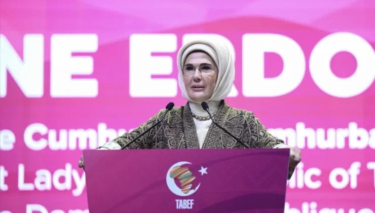 Emine Erdoğan: “Bir Asrı Aşan Bu Kutlu Yürüyüş Aziz Türk Milletinin Azmiyle Geleceğe Taşınıyor”