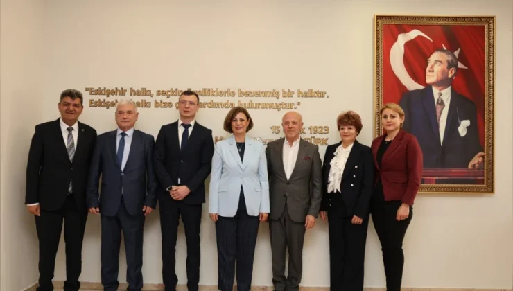 Bulgaristan Stara Zagora Heyetinden Eskişehir Büyükşehir Belediye Başkanı Ayşe Ünlüce’ye Dostluk ve İş Birliği Ziyareti