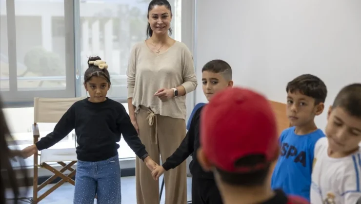 Mersin Büyükşehir Belediyesi’nin Ücretsiz Tiyatro Kursuna 250 Kişi Katıldı