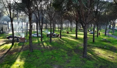 Altınova’da Yeni Mesire Alanı Açıldı: Çam Ağaçları Arasında 150 Kişilik Sosyal Yaşam Noktası Kullanıma Sunuldu