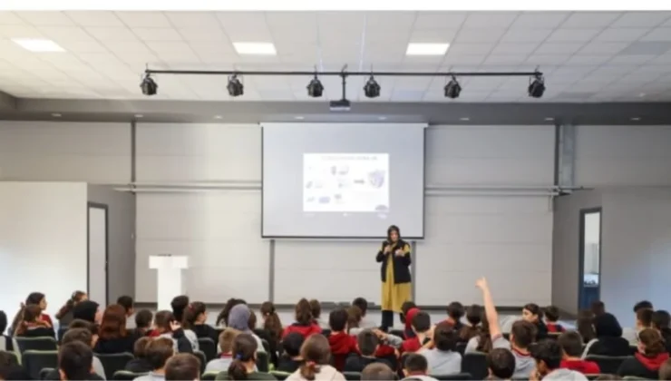 Başiskele Belediyesi’nin Okullarda Sürdürdüğü Sıfır Atık Eğitimleriyle Çocuklarda Çevre Bilinci Güçlendirilerek İlçe Genelinde Geri Dönüşüm Uygulamaları Yaygınlaştırılıyor