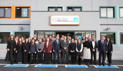 Millî Eğitim Bakanı Yusuf Tekin İstanbul Havalimanı Mesleki ve Teknik Anadolu Lisesinde Havacılık Projelerini İnceledi ve Öğrencilerle Bir Araya Geldi