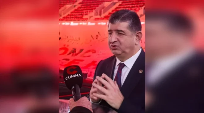 CHP 39’UNCU OLAĞAN KURULTAYINDA CAVİT ARI: “PARTİ PROGRAMIMIZ İKTİDARA YÜRÜYEN BİR PARTİNİN YOL HARİTASINI ORTAYA KOYUYOR”