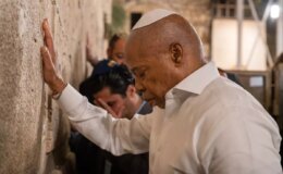 Koltuğu bırakmadan İsrail’e koştu, Eric Adams’tan tartışmalı veda