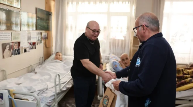 Eskişehir Büyükşehir Belediyesi 3 Aralık Engelliler Günü’nde Evde Bakım Hizmeti Alan 25 Haneye Ziyaret Gerçekleştirerek Destek Mesajını Ulaştırdı